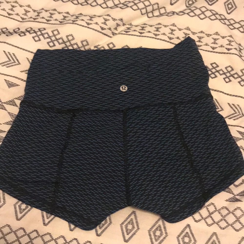 Lululemon shorts size 8